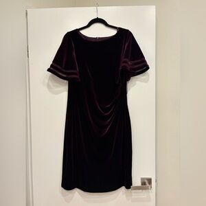 Jessica Howard Women's Velvet Flutter Sleeve Sheath Dress - Size 14 - NWT